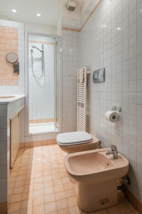 Torre Dell'Orologio Apartment By Wonderful Italy بولونيا المظهر الخارجي الصورة