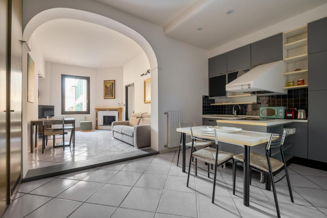 Torre Dell'Orologio Apartment By Wonderful Italy بولونيا المظهر الخارجي الصورة
